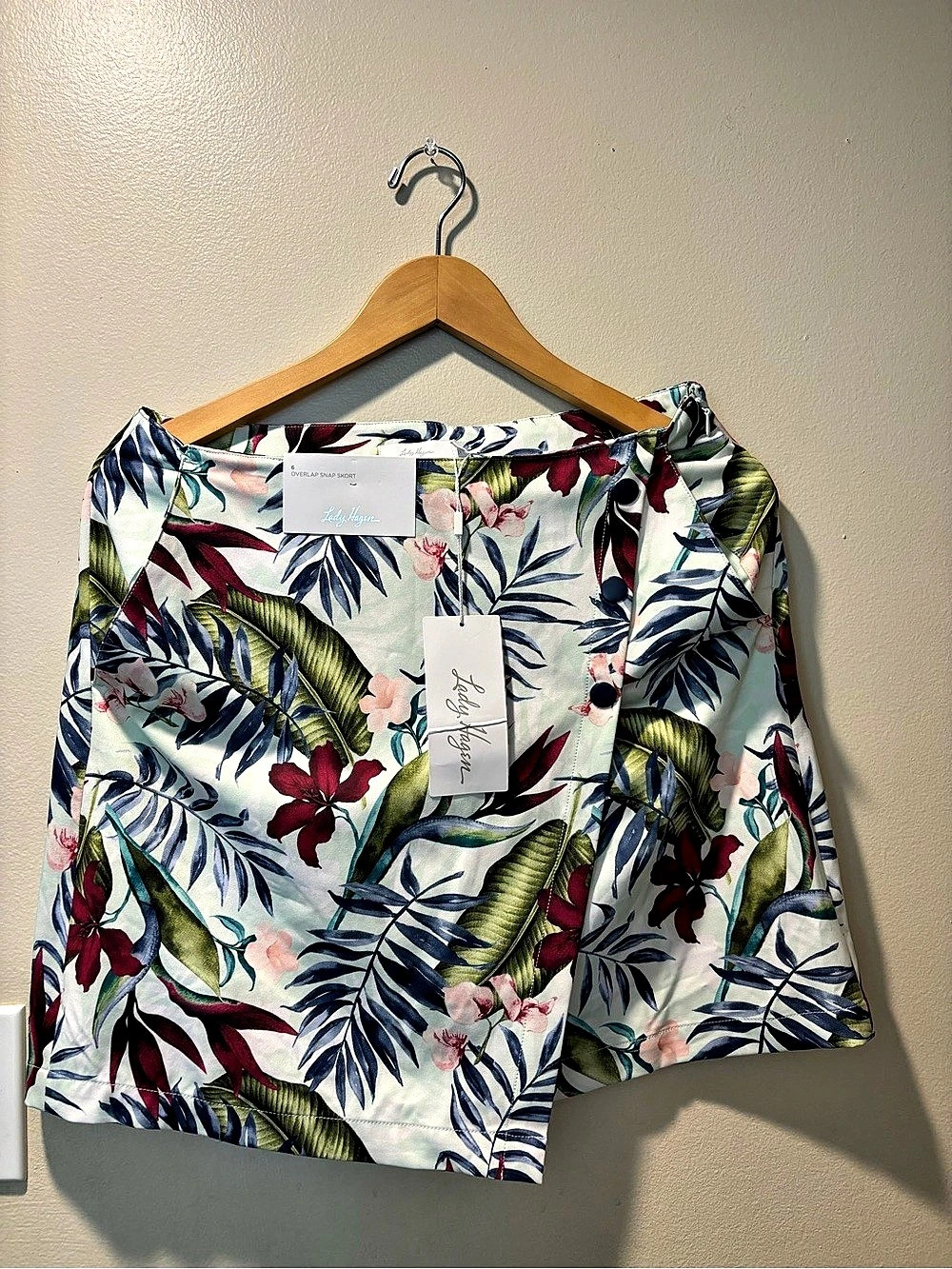 NWT Lady Hagen Women’s 6 Palm Floral Overlap Snap Golf Skort 16” Mint